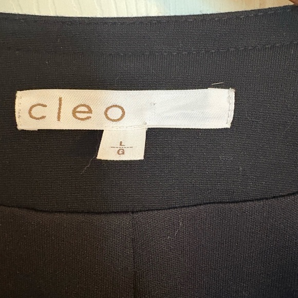 Cleo Black and Floral Stretch Blazer. Women’s size Large. - Picture 6 of 7